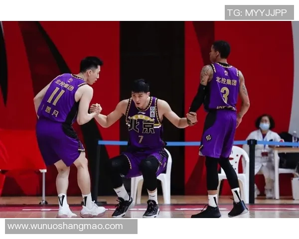 赛后分析:上海篮球队与北京篮球队的表现与状态对比探讨
